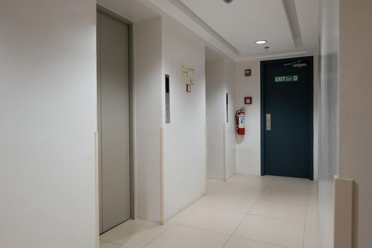 Ihotel Uptown Bgc Taguig Buitenkant foto
