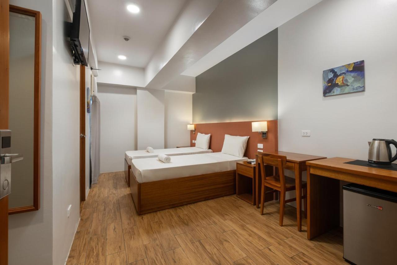 Ihotel Uptown Bgc Taguig Buitenkant foto